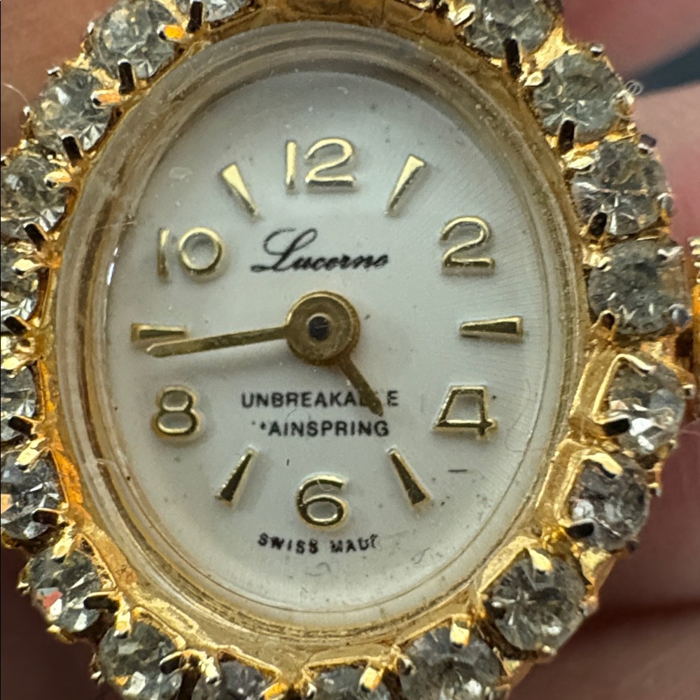 Vintage Lucerne rhinestone watch - Picture 5 of 6